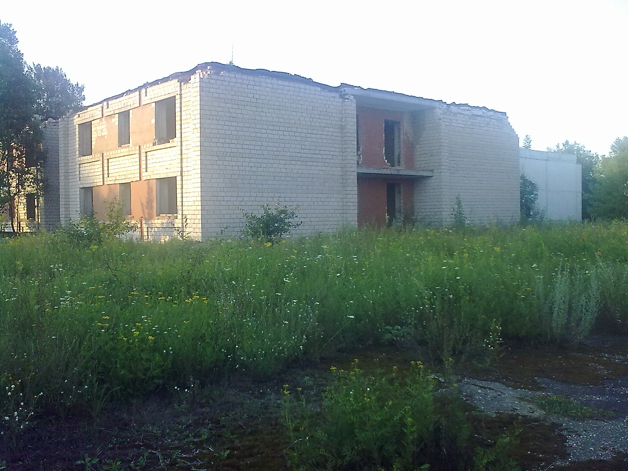 Another abandoned building